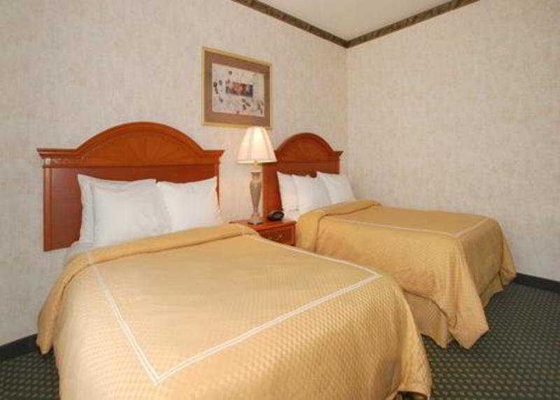 Holiday Inn Express & Suites Indianapolis - East, An Ihg Hotel Zimmer foto